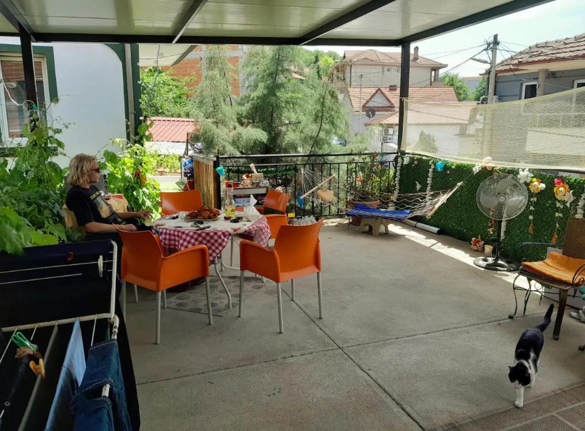 Adem'S Cozy Terrace Retreat Panzió Szkopje Kültér fotó