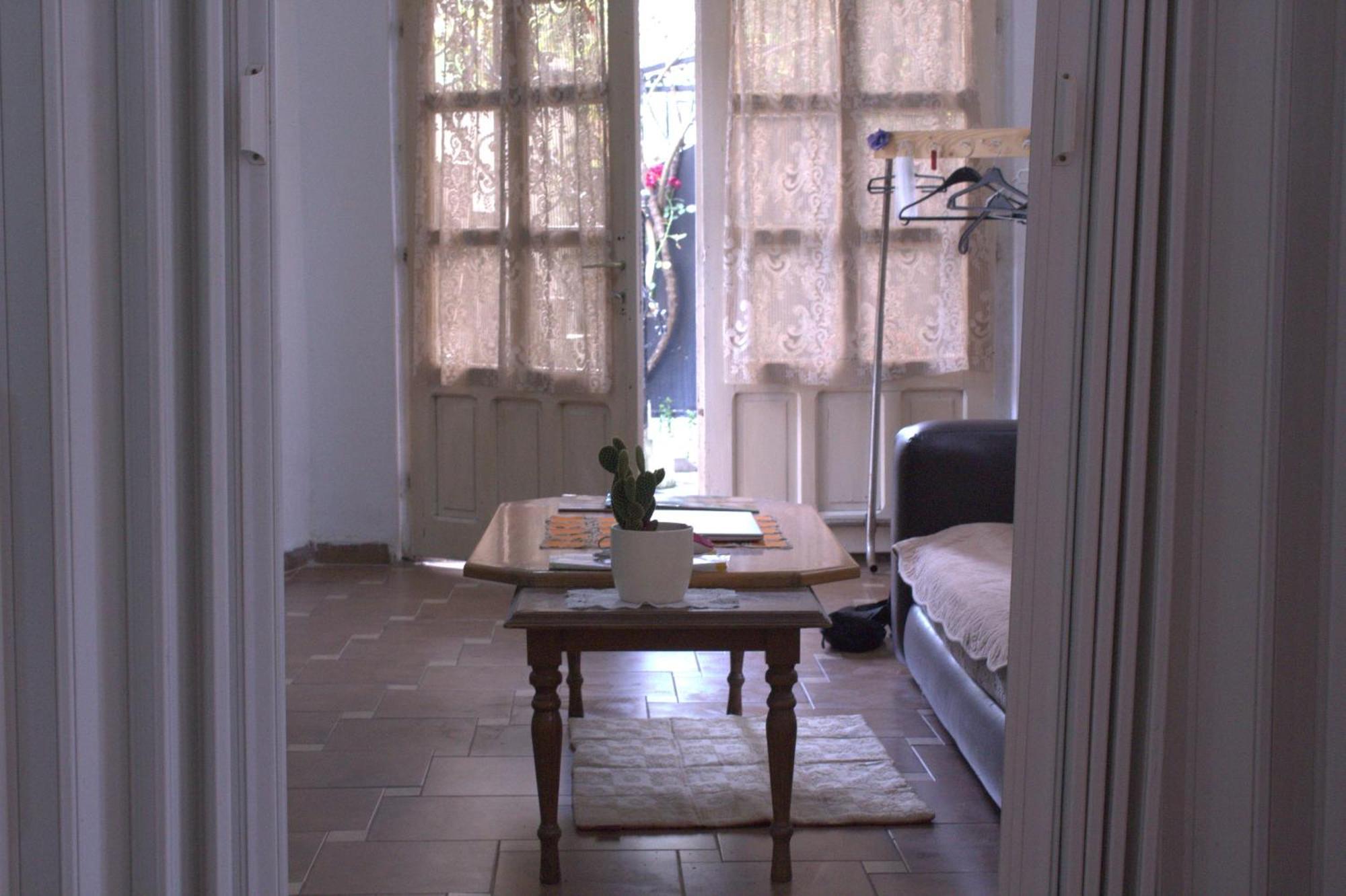 Adem'S Cozy Terrace Retreat Panzió Szkopje Kültér fotó